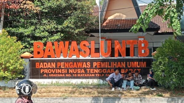 Paslon Cagub-cawagub NTB 03 Dilaporkan Relawan 01, Bawaslu Bertindak