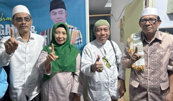 Ummi Rohmi dan TGH Gede Sakti Bertemu, Tokoh NW dan NWDI Bersatu Menangkan Pasangan Jilbab Ijo